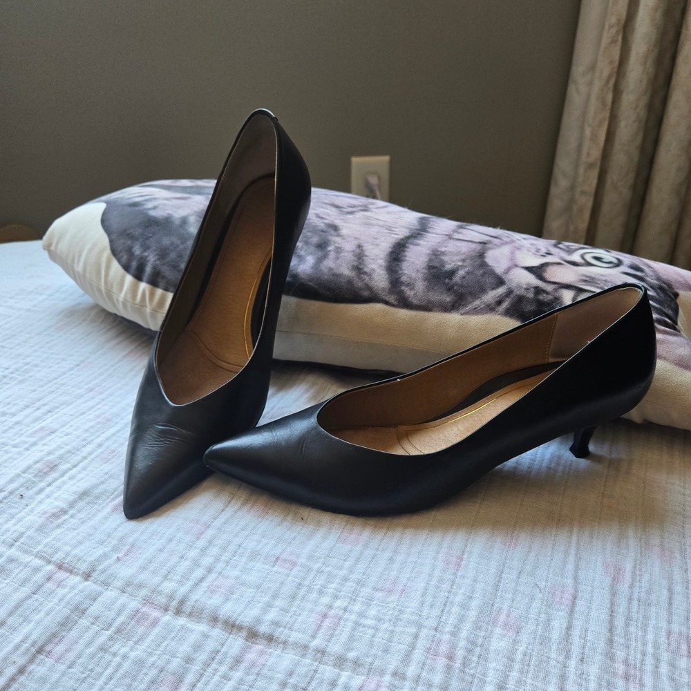 Vionic Josie Black Leather Pointed Toe Kitten Heel Pumps Womens 9 TVW4969